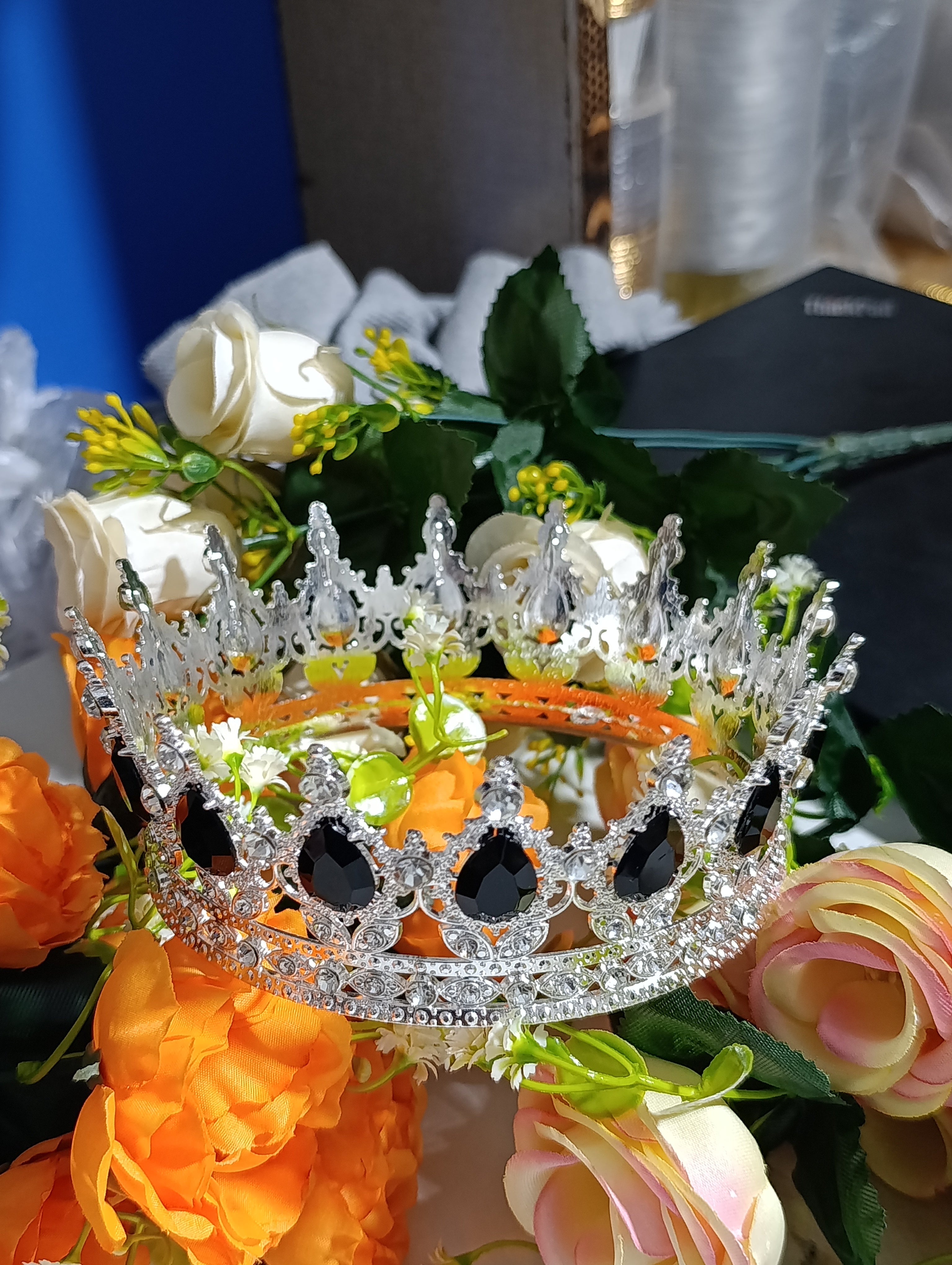 👑 Silver Crown with Black Stones