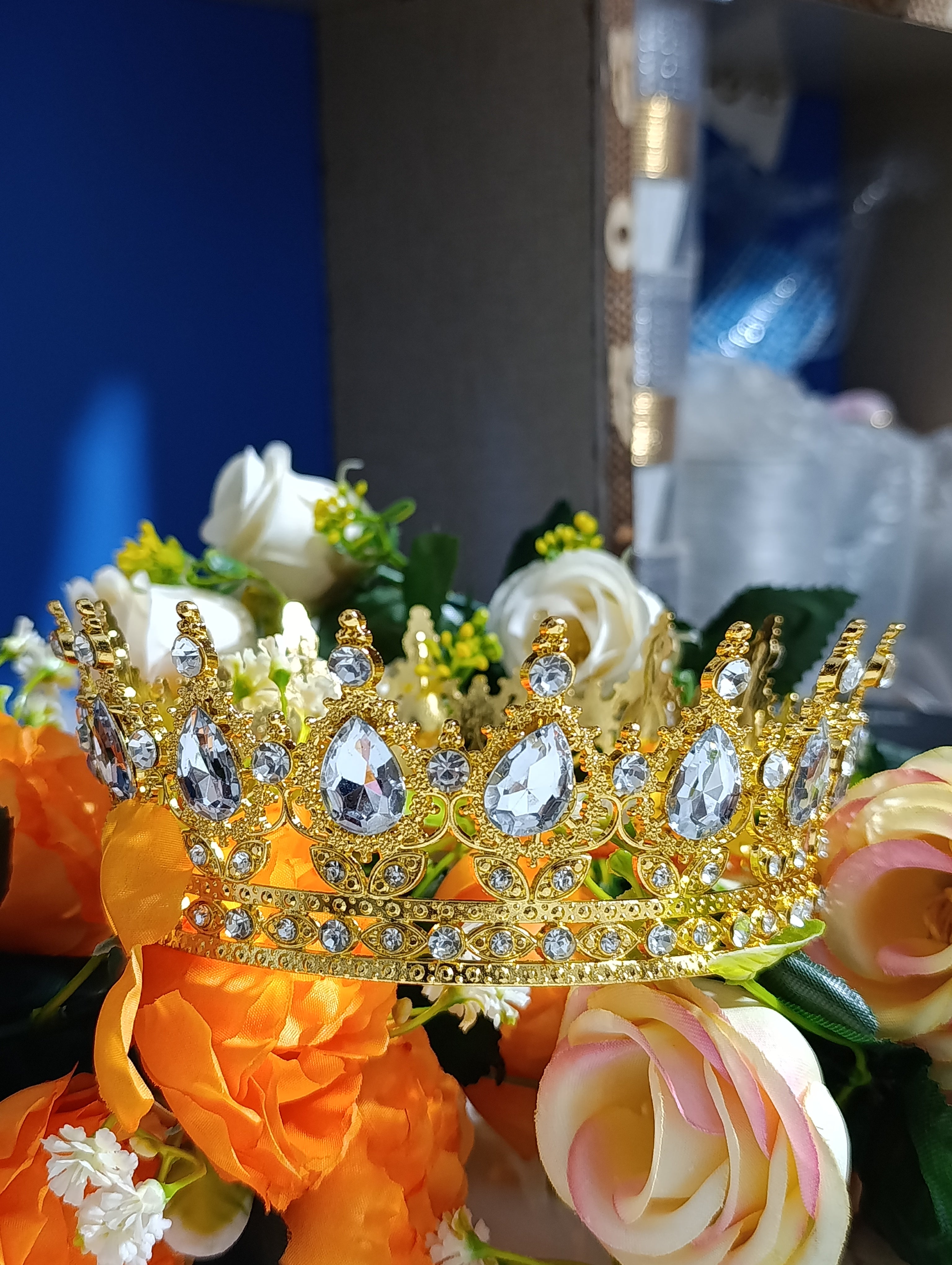 👑 Gold Crown with Clear Stones